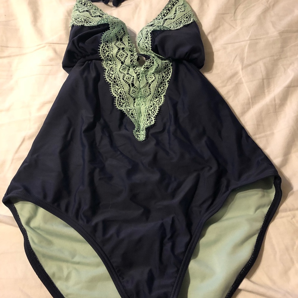 Bathing suit